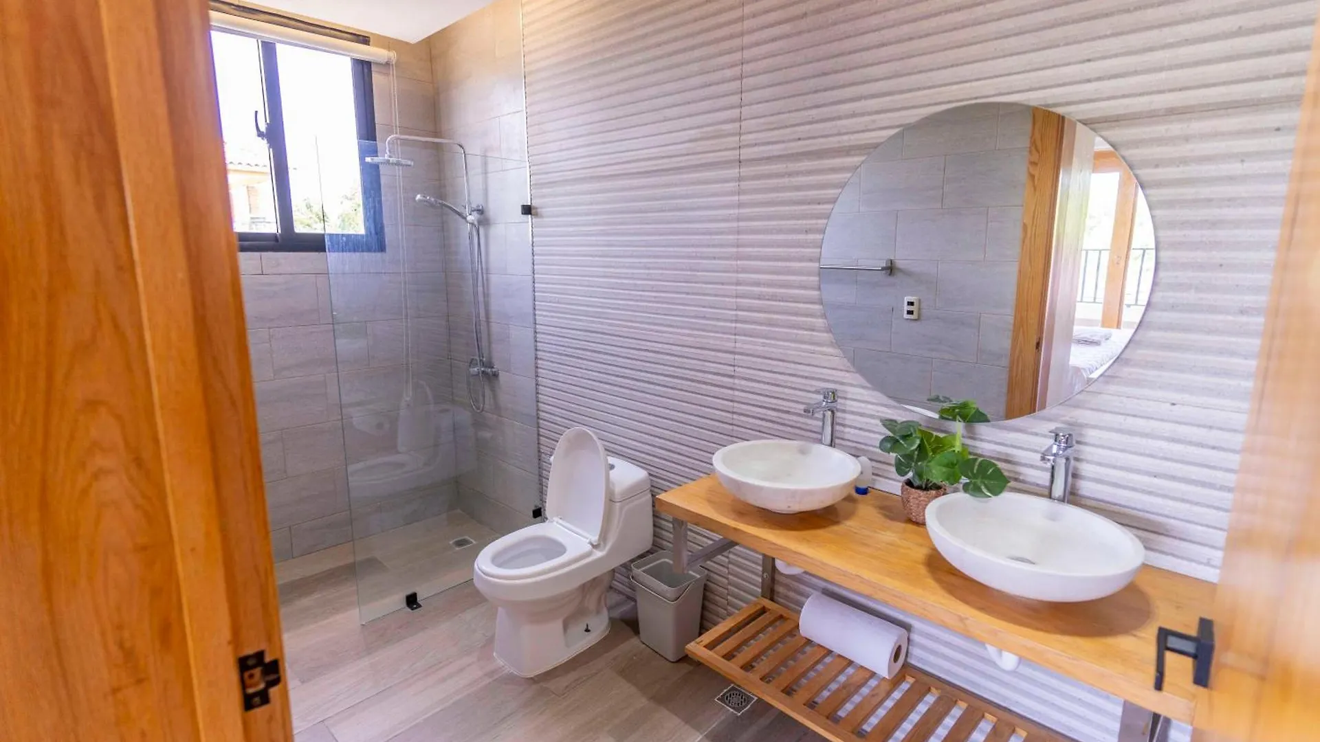 Luxury Beach Villa With Private Pool, Jacuzzi, Beach Club Access With Restaurant & Adventure Nearby Baní Den Dominikanske Republik
