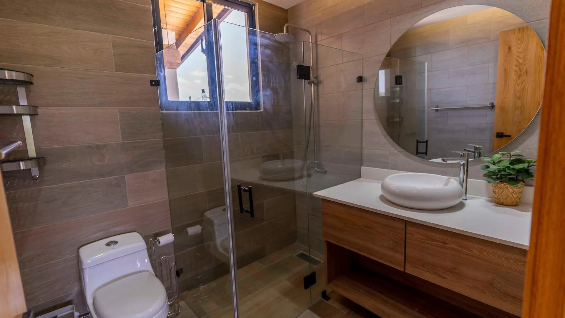 Luxury Beach Villa With Private Pool, Jacuzzi, Beach Club Access With Restaurant & Adventure Nearby Baní