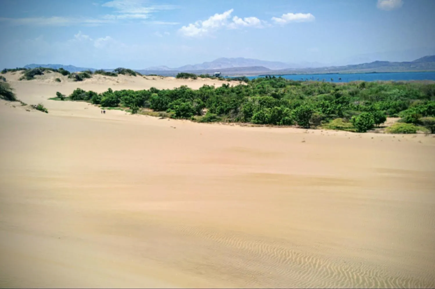 Luxury Beach Villa With Private Pool, Jacuzzi, Beach Club Access With Restaurant & Adventure Nearby Baní