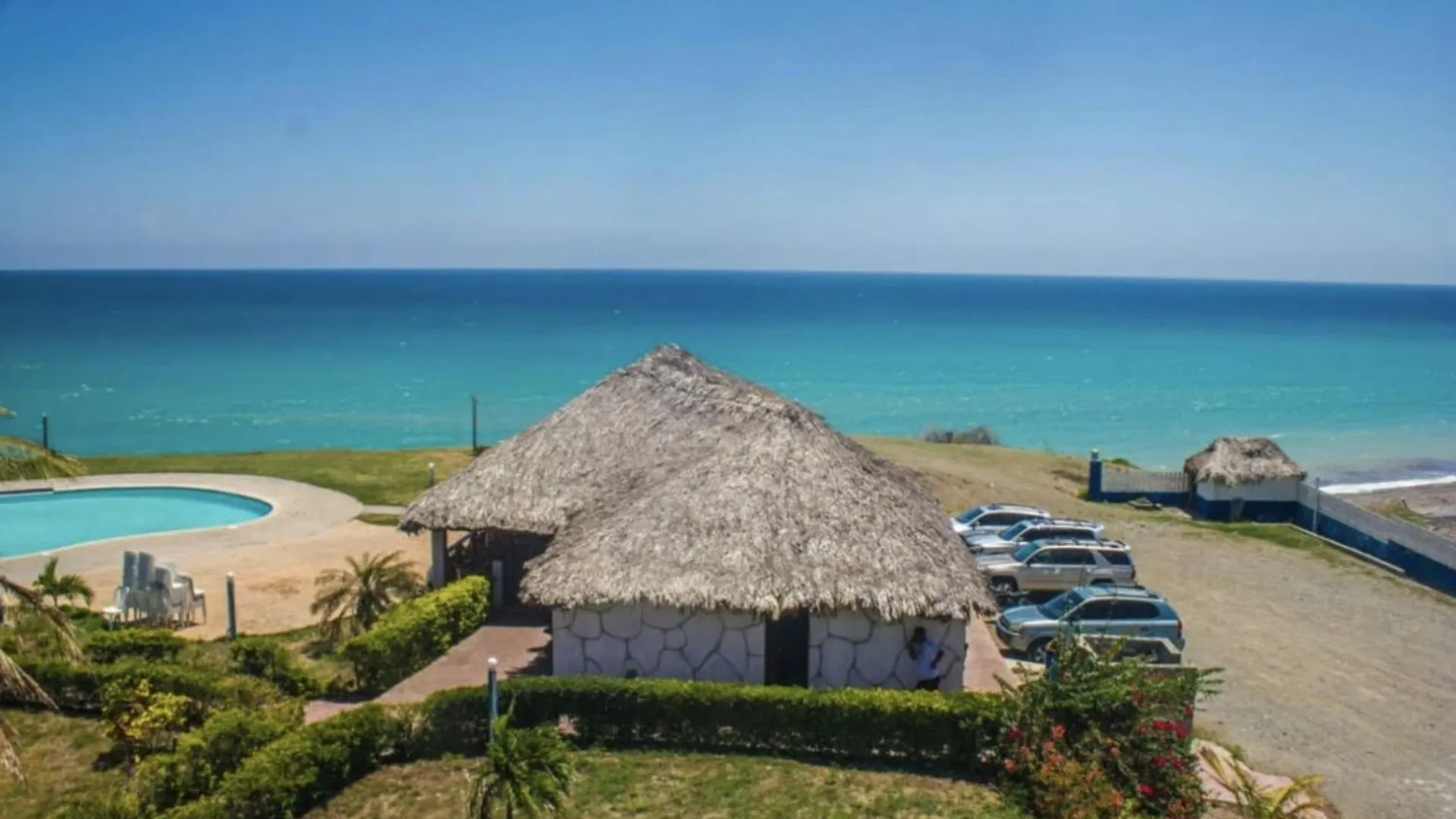 Luxury Beach Villa With Private Pool, Jacuzzi, Beach Club Access With Restaurant & Adventure Nearby Baní