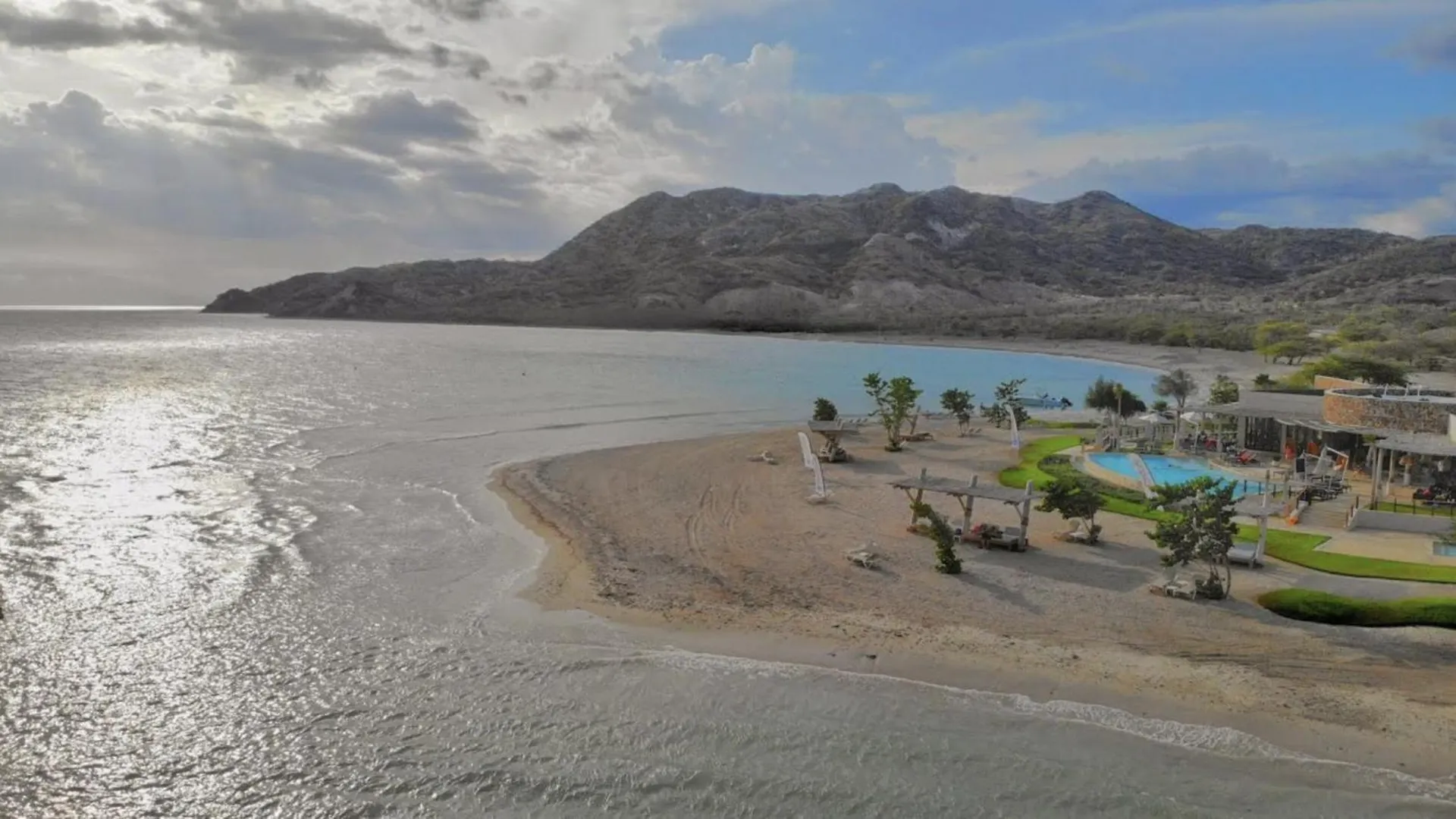 Luxury Beach Villa With Private Pool, Jacuzzi, Beach Club Access With Restaurant & Adventure Nearby Baní 0*,  Den Dominikanske Republik